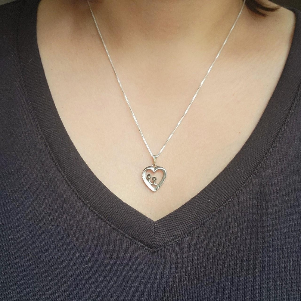 Vintage Solid 925 J. Sterling Silver Dainty Gemstone Heart Necklace